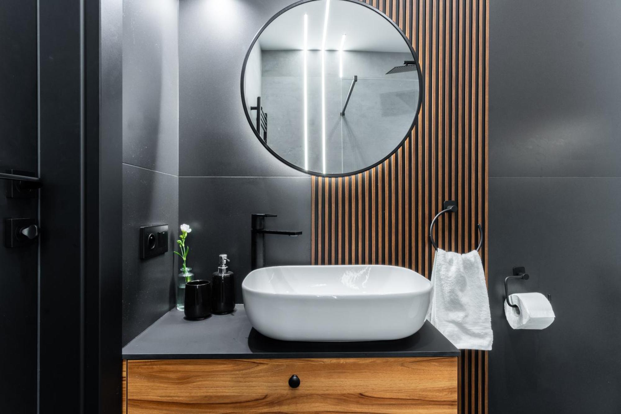 Charm & Comfort Renovated Gem In Old Town Sarego Apt B Краков Экстерьер фото
